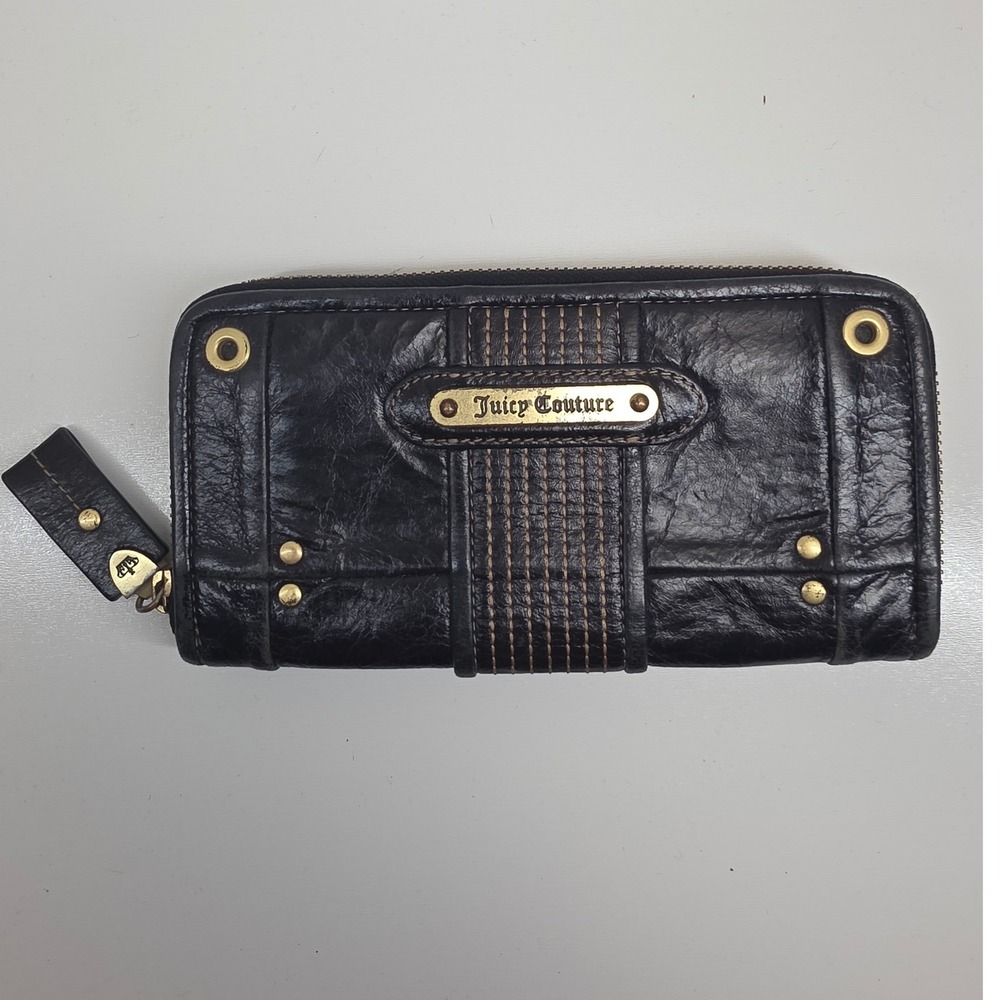Juicy Couture Black Leather Zip Around Wallet Gold Hardware Logo Plaque